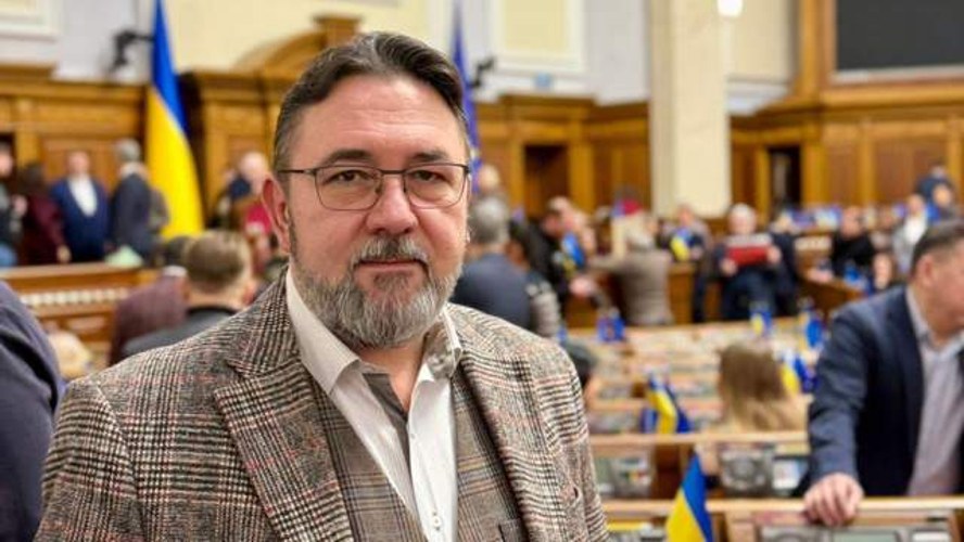 16 липня Потураєв подав заяву про складання мандата і готується до служби у Силах оборони