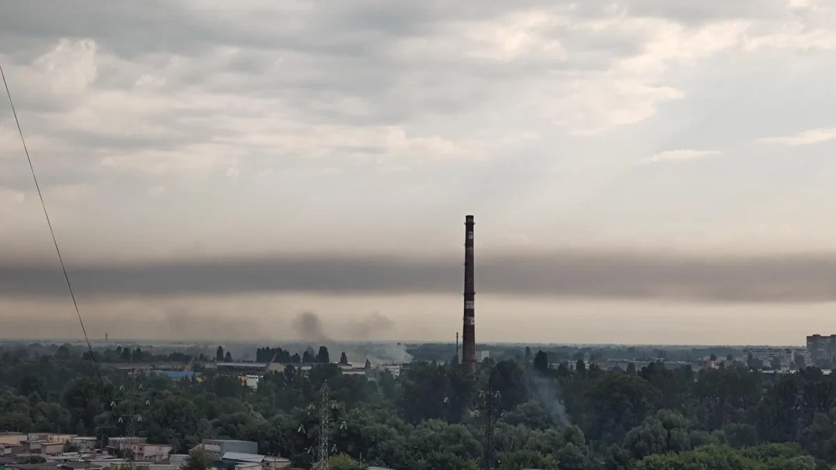 Хронологія забруднення повітря на Київщині: нічний удар, пожежі та ранок 5 серпня