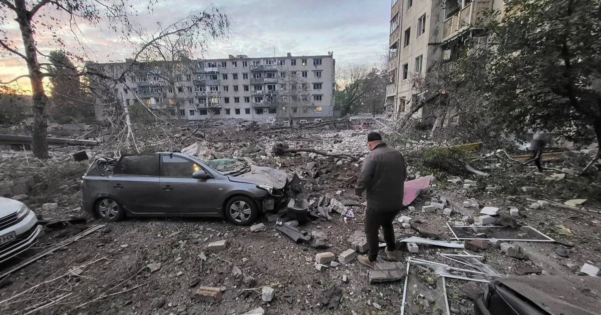 Наслідки удару по Кременчуку 7 жовтня: влучання у житловий район і підприємство